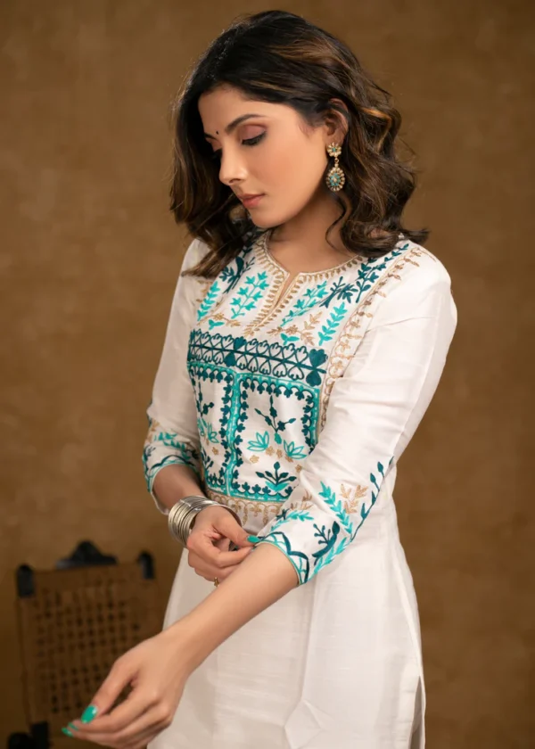 GRACEFUL OFF-WHITE COTTON SILK KURTA & PANT SET WITH INTRICATELY EMBROIDERED YOKE